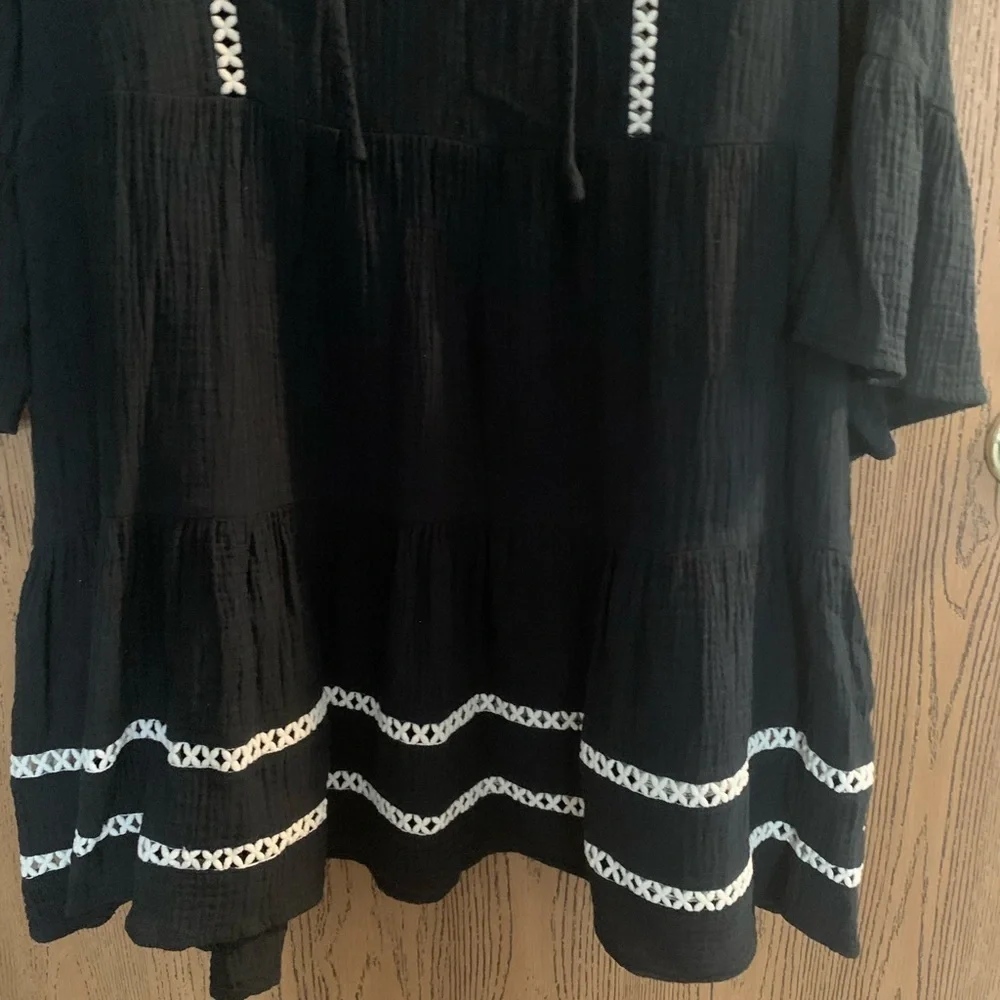 Elegant Black Women's Mini Dress - Picture 4 of 7